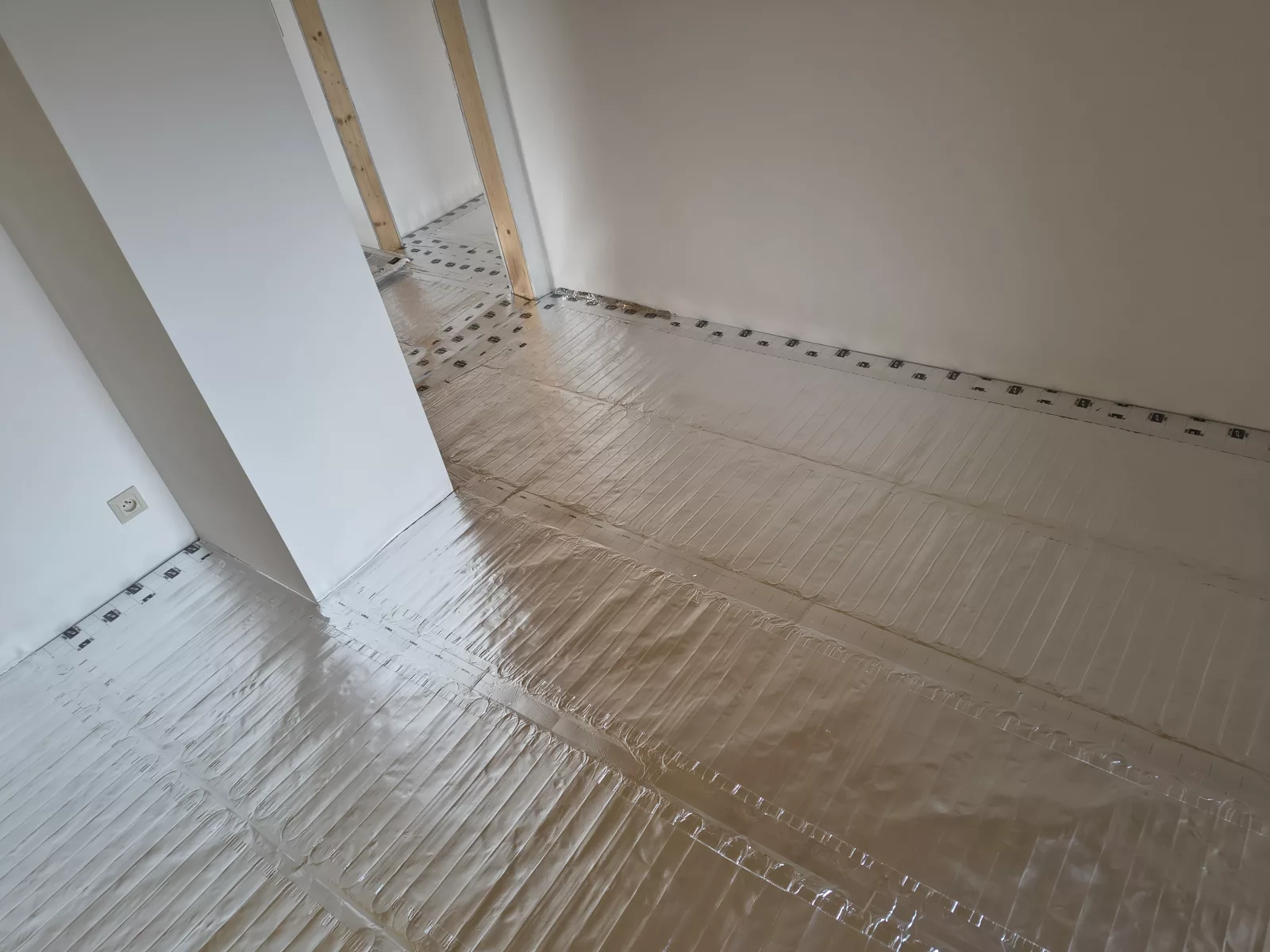 Dřevostavba Chata Velké Losiny - topné rohože do suché skladby — foto 8